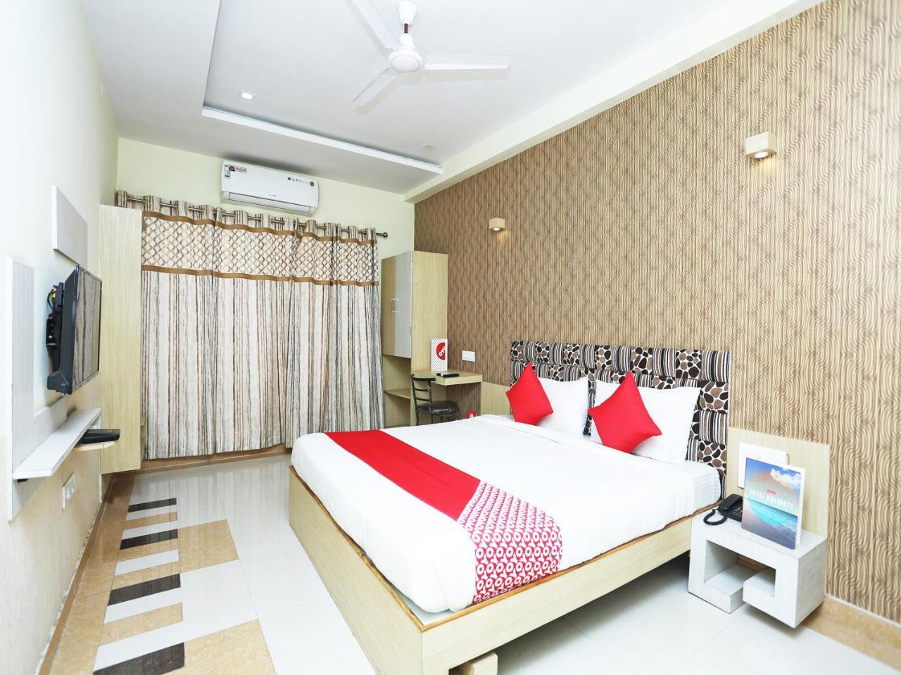 Oyo 16472 Hotel Shree Balram International Raipur  Exterior photo